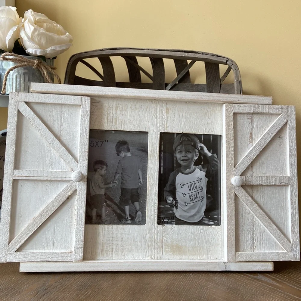 NEW!! Shabby Chic Cottage Distressed White Farmhouse Wood Barn Door Photo Frame